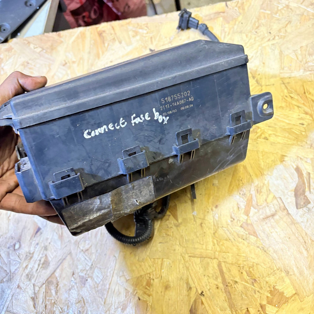 Ford Transit Connect MK1 Fuse Box Under Bonnet Relay Module 2T1T-14A067-AD 02-13