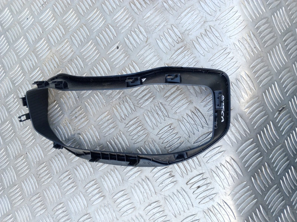 SEAT ATECA INSTRUMENT CLUSTER SURROUND TRIM 2016 575857241