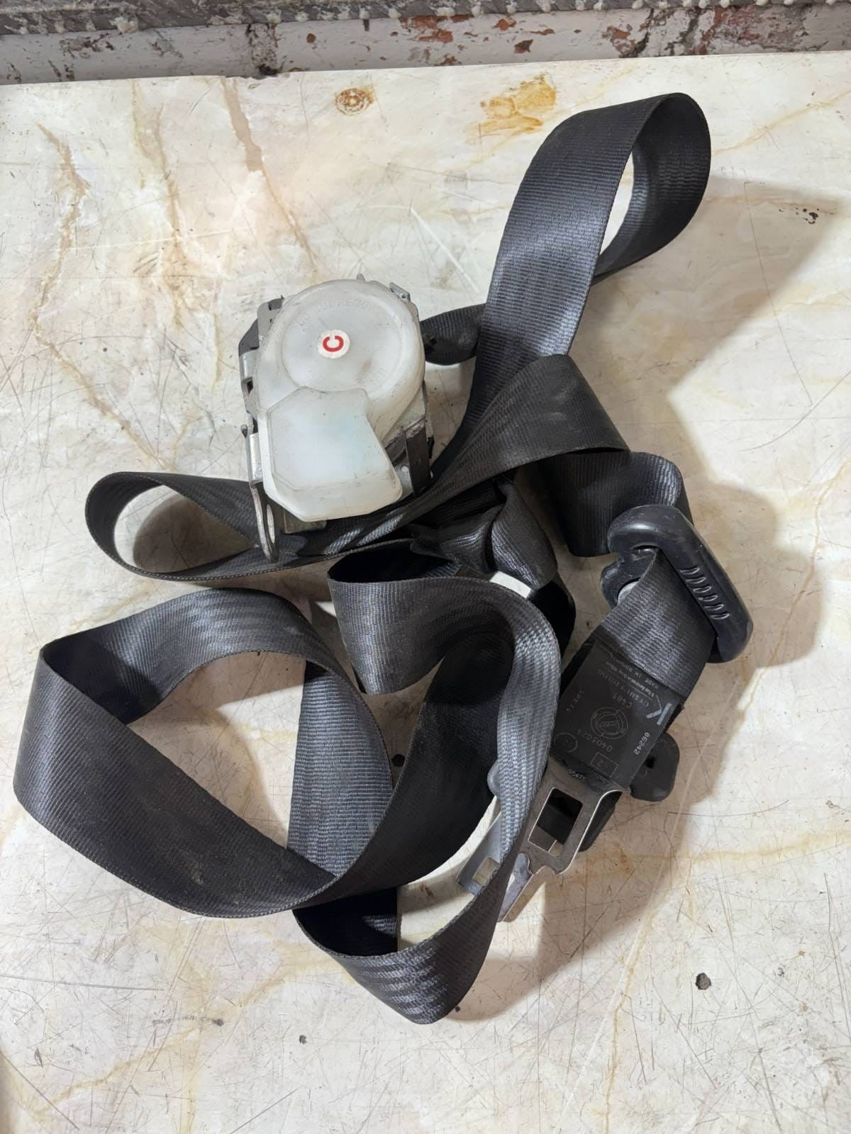 1001093N61 Seat belt-rear middle for Fiat Idea