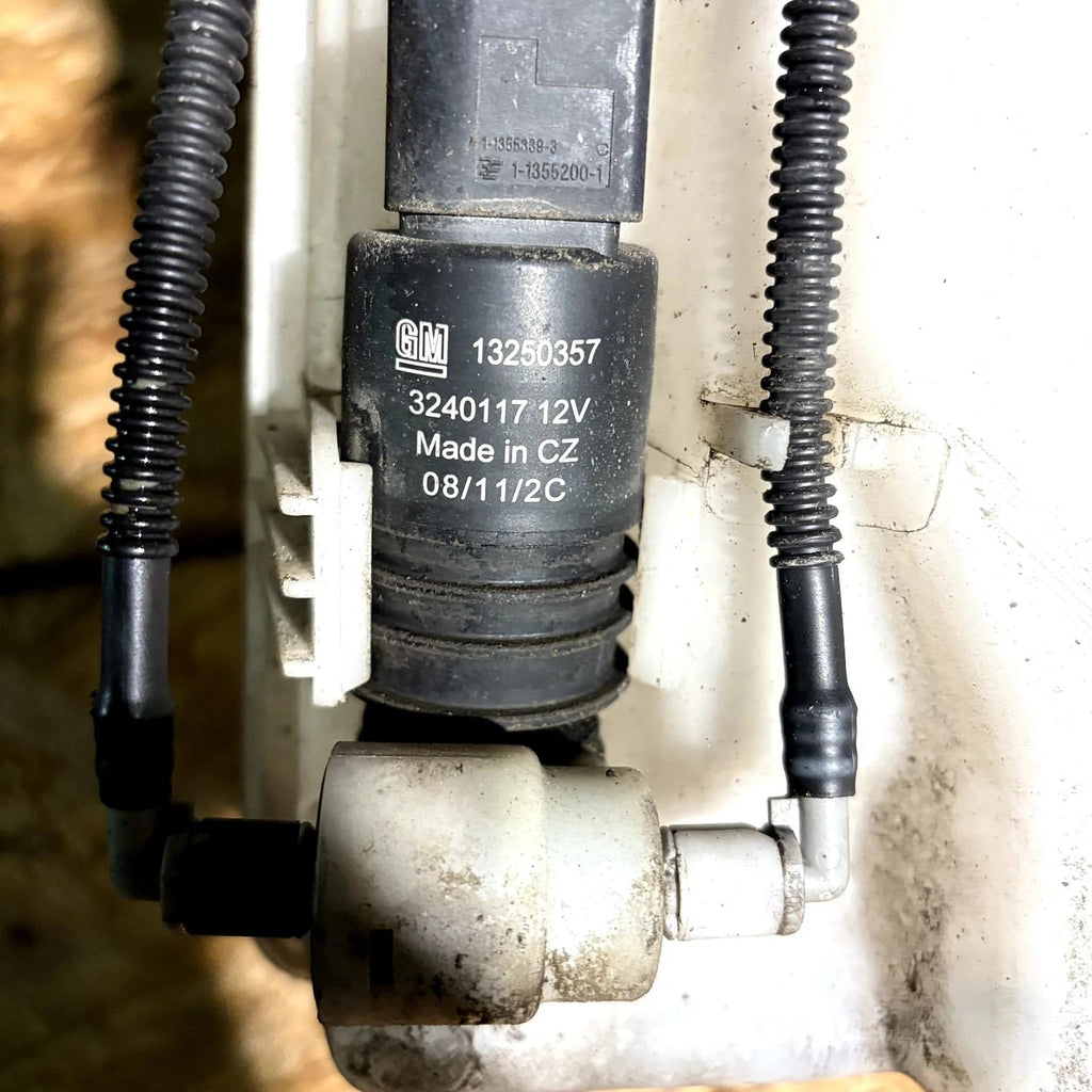 VAUXHALL MERIVA B 2011 WASHER BOTTLE RESERVOIR TANK + NECK + PUMP