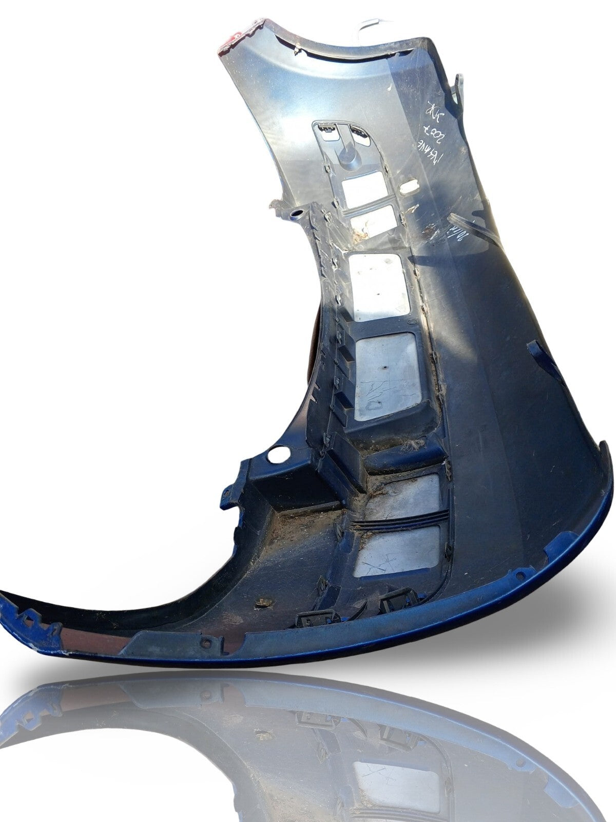 Renault Megane Dynamique 2004 MK2 Rear bumper in blue 5 Door