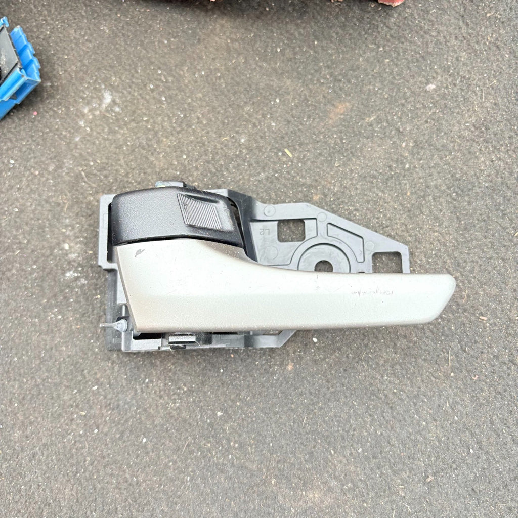 Toyota Prius Left Passenger Nearside Front Inner Door Handle 2015