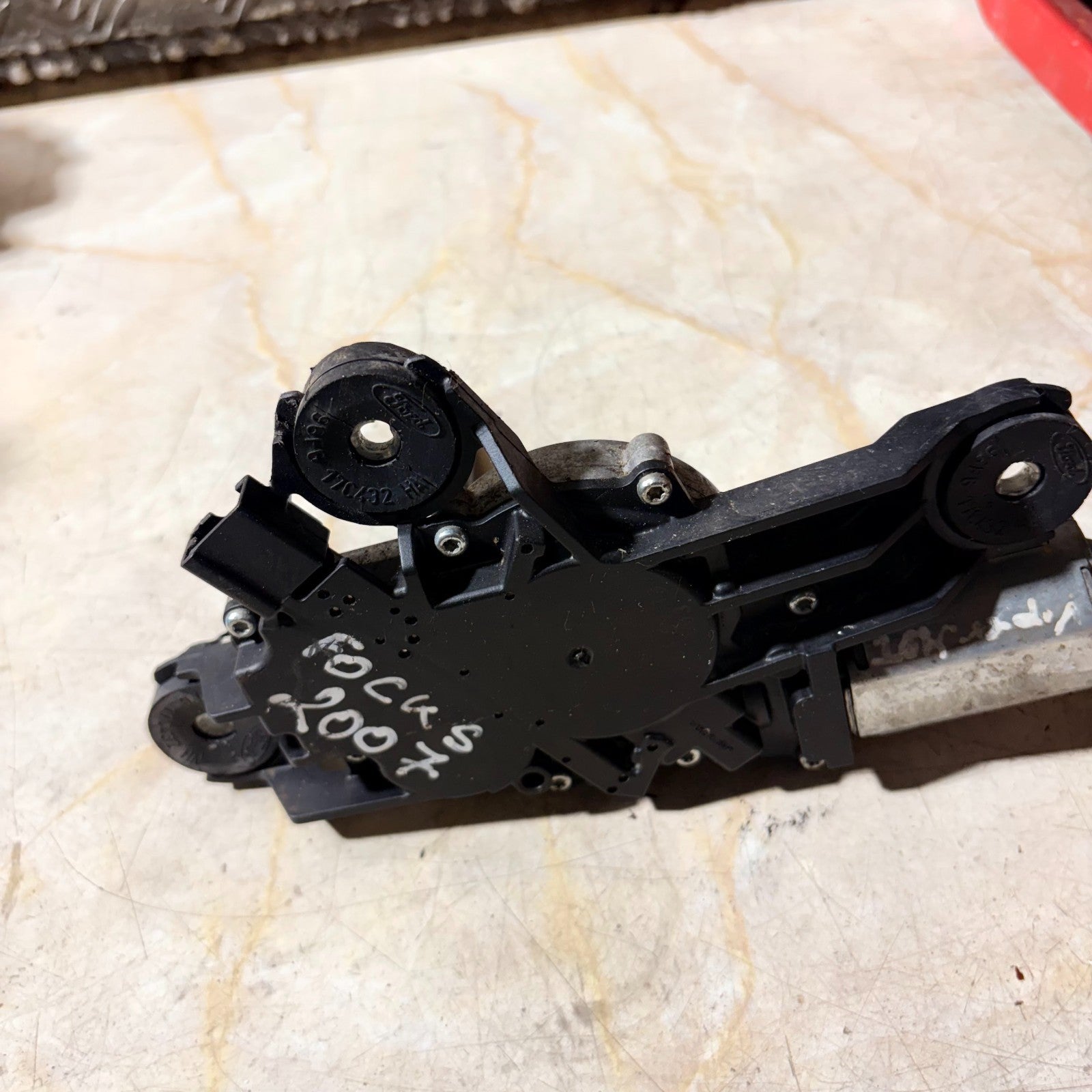 Ford Focus Mk2 2004-2011 Rear Wiper Motor 0390201823