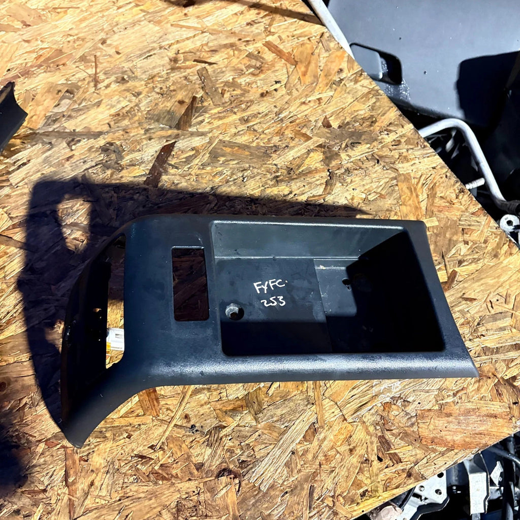 Audi A6 C6 2004?2011 Rear Centre Console Arm Rest Frame