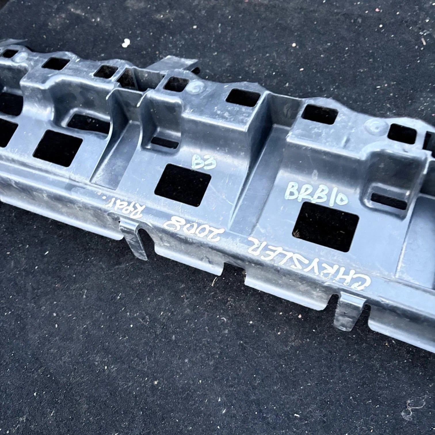 Chrysler 300C LX 3.0 V6 Rear Bumper Energy Absorber Crash Bar 05-10 804100010