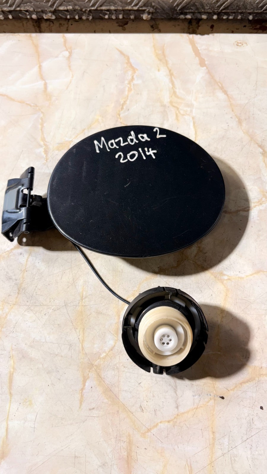 2007-2014 Mazda 2 Gas Fuel Door Lid With Cap
