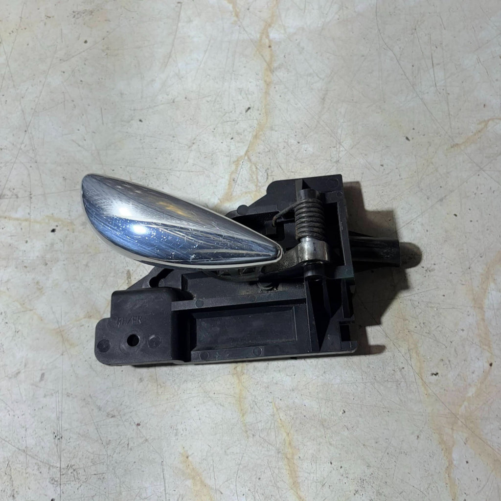Right Driver Side Front Inner Door Handle for MG 2004