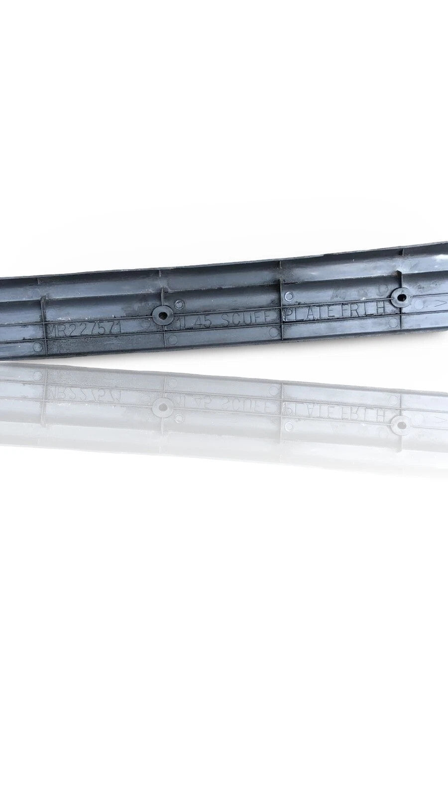 Mitsubishi Pajero MK3 1999-2006 Front Left Door Sill Trim MR227571 DE582136-69