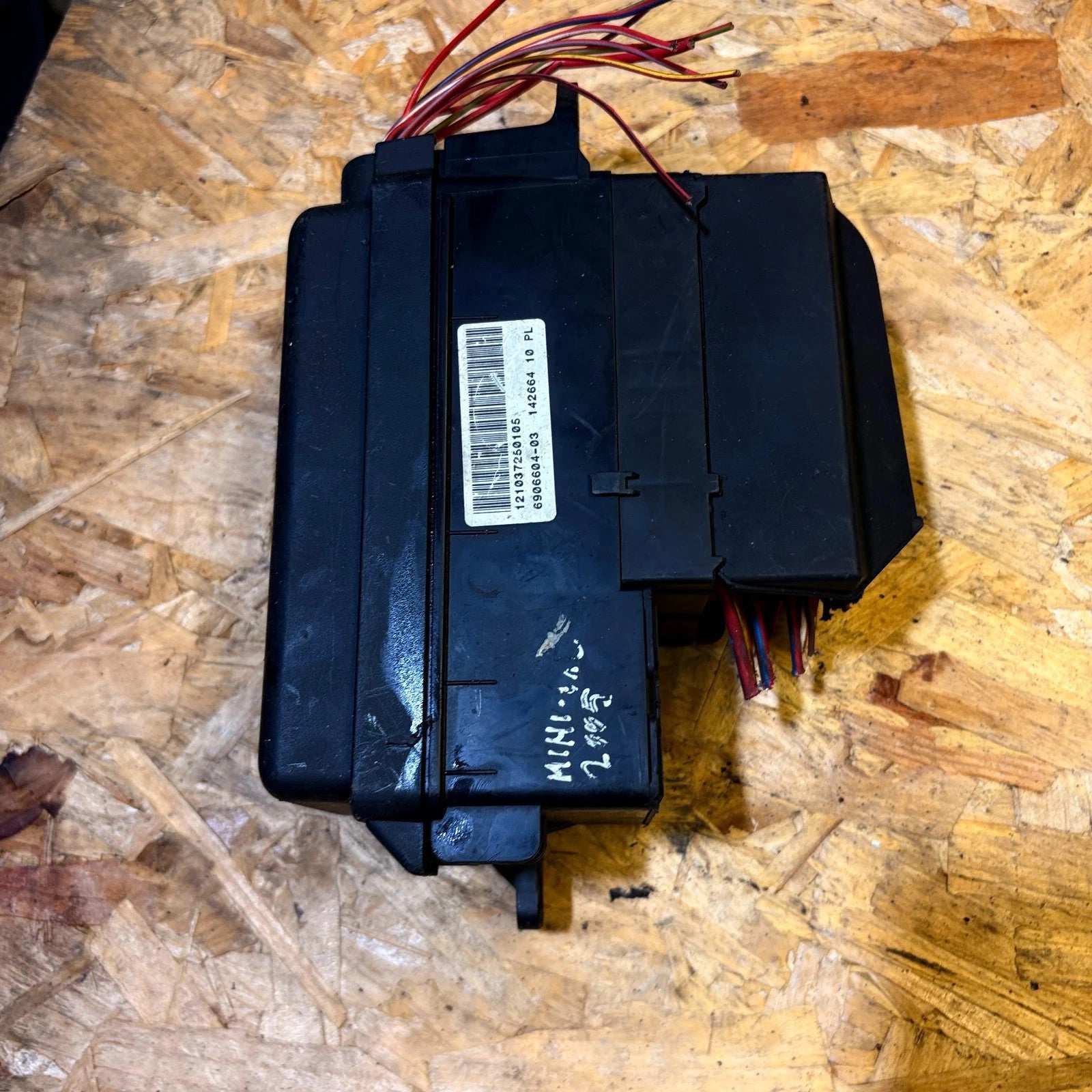 690660403 Fuse Box for MINI ONE 2001-2006