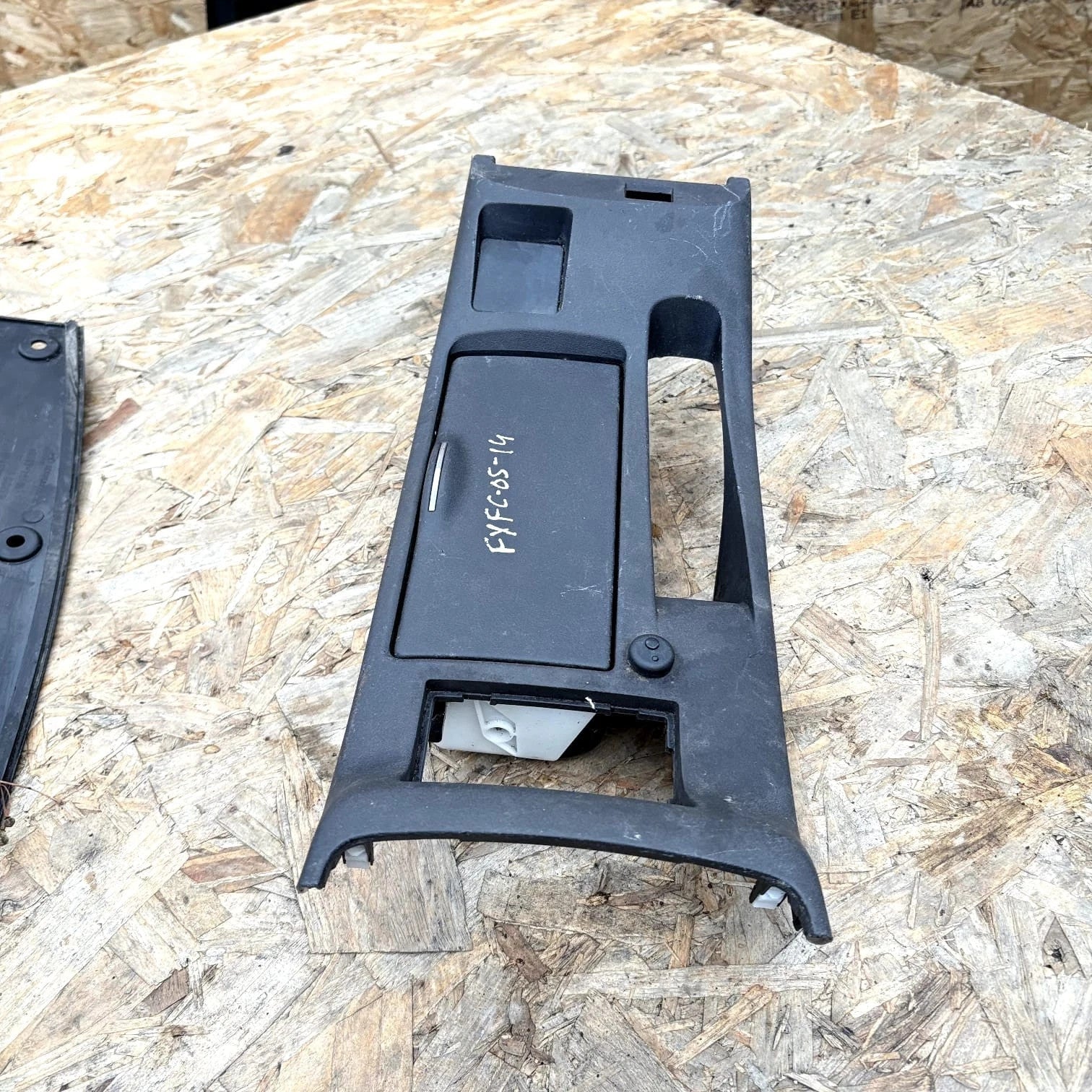 Mitsubishi Lancer 2008-2017 Centre Console Cup Holder Trim Middle Box Lid