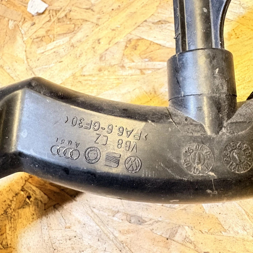 Vw Volkswagen Fox Radiator Pipe Water Pipe Pants (Water Pants) VB8CZ