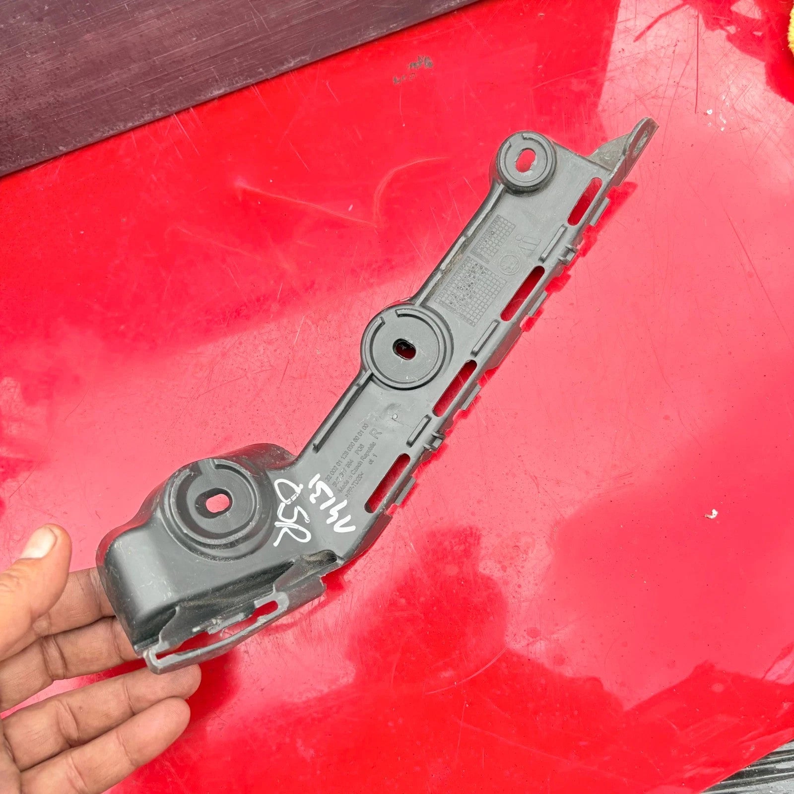 Skoda Fabia Rear Bumper Right Side Bracket 2018 6V9807394