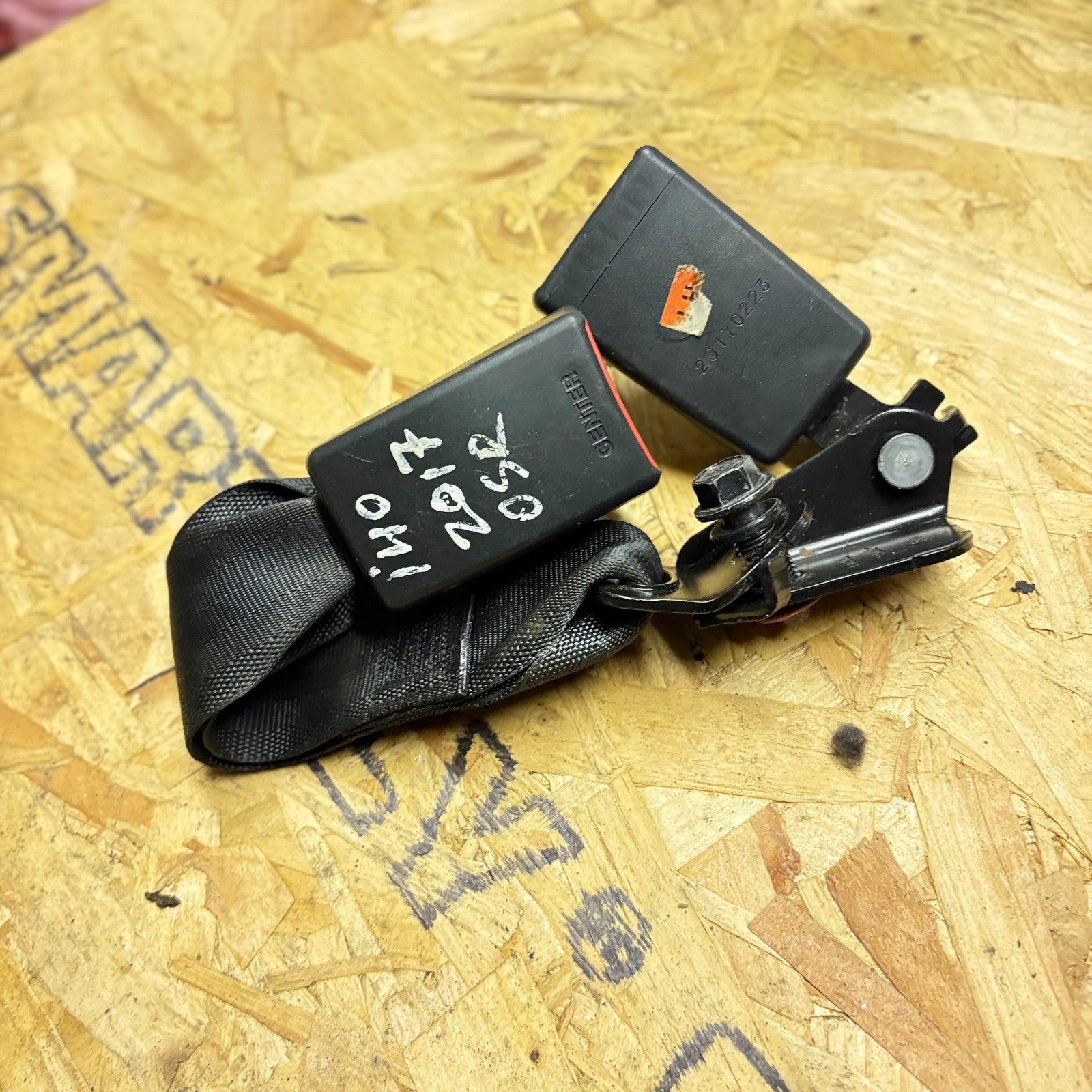 Hyundai i40 2015-2019 Rear Right Offside Twin Seat Belt Buckle Catch Receiver