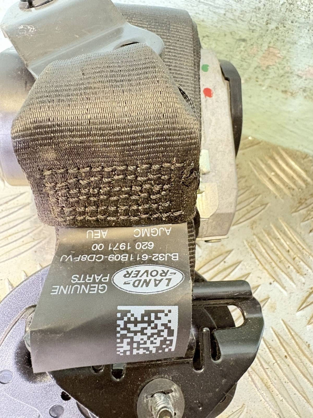 RANGE ROVER EVOQUE L538 2011-2018 FRONT LEFT PASSENGER SEAT BELT BJ32-611B09-CD