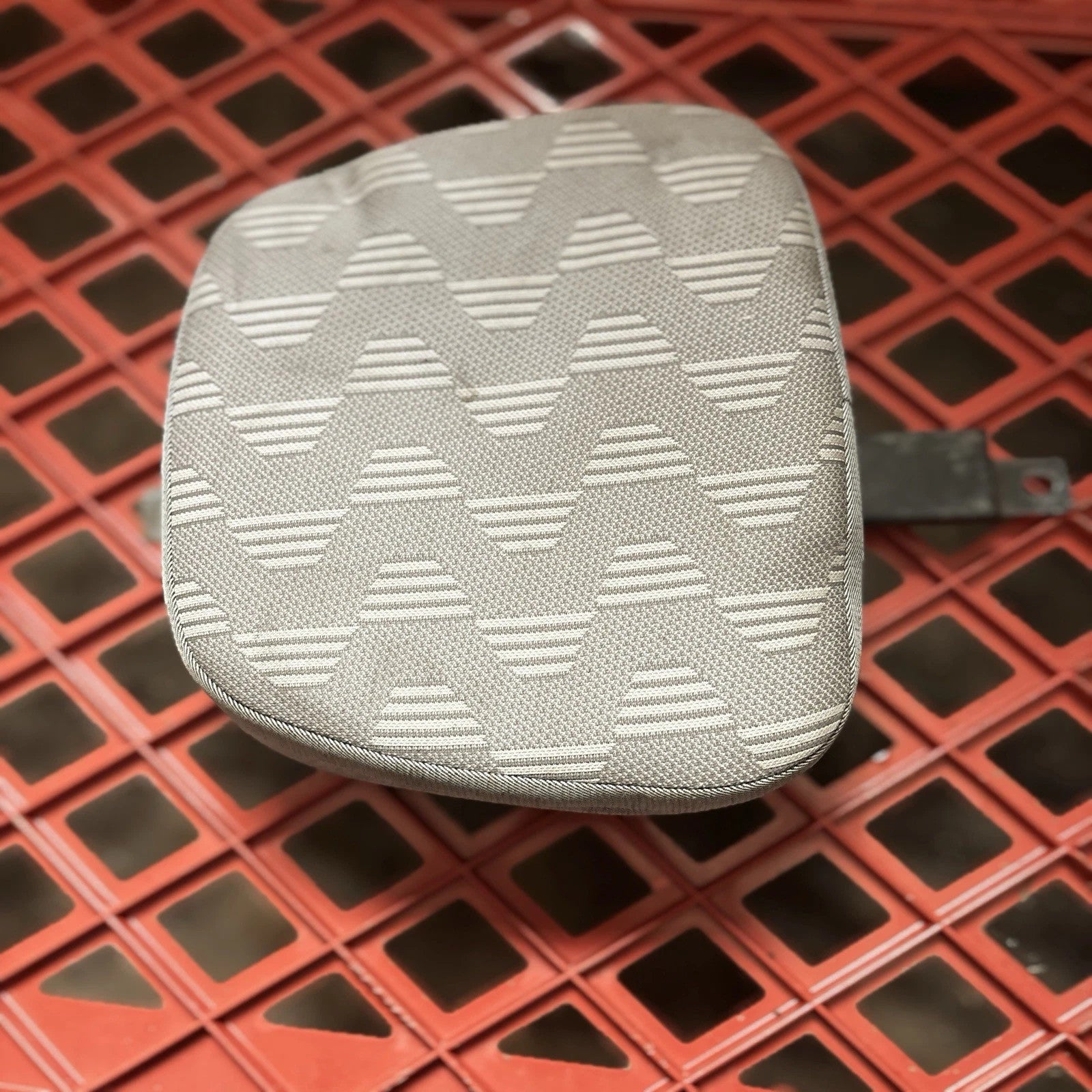 DFSK LOADHOPPER PASSENGER SEAT HEADREST HEAD REST