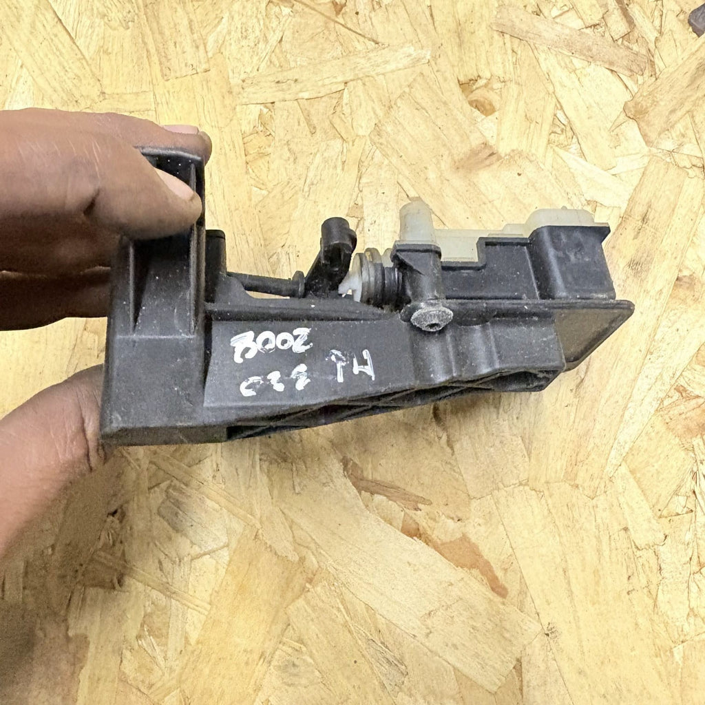2008 MERCEDES-BENZ M W164 ML 350 CDI Fuel Tank Cap Lock Motor A2516390107
