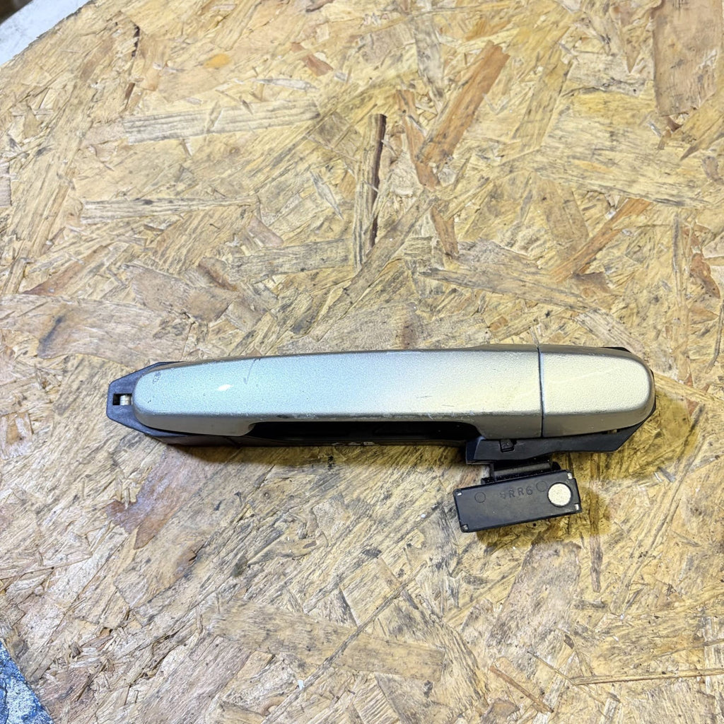61160CA000V2 EXTERNAL HANDLE DRIVER REAR DOOR TOYOTA COROLLA 61160-CA000-TQ 2006