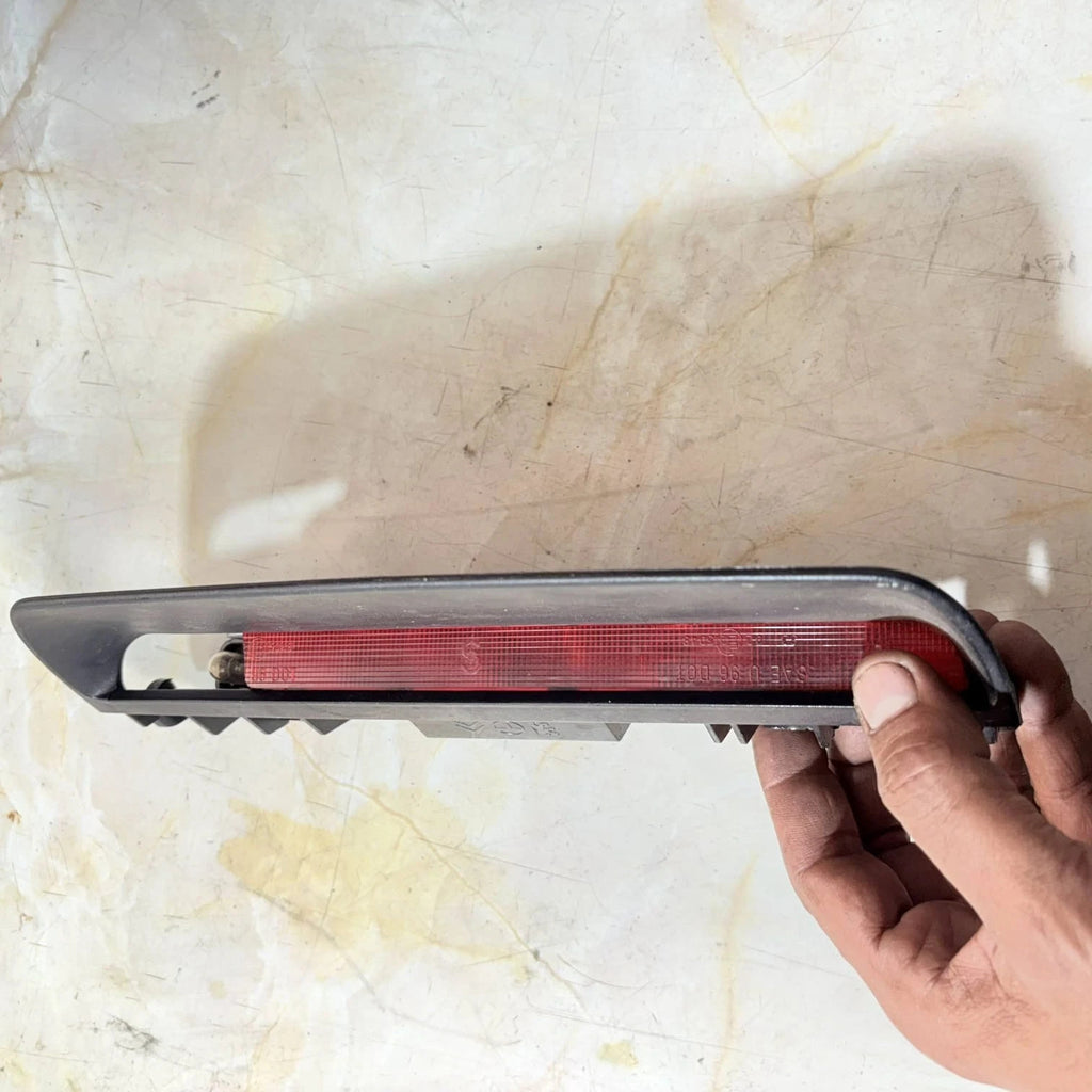 Citroen C3 C4 C5 Berlingo 2008-2018 Rear Central Third Brake Light E25048