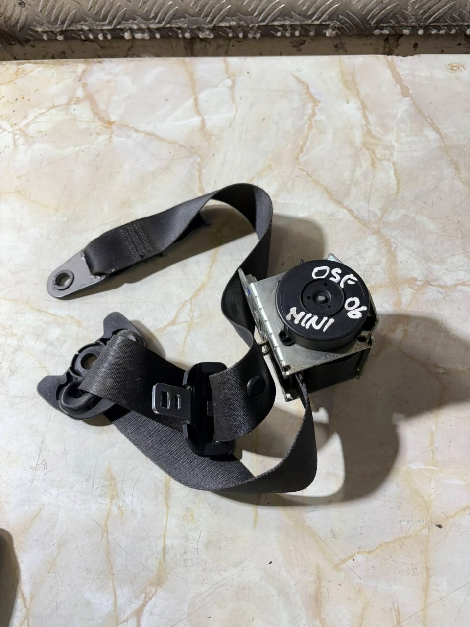 MINI Hatch R56 Front Left Seat Belt LHD 2009-2012 72112751225 601028900D