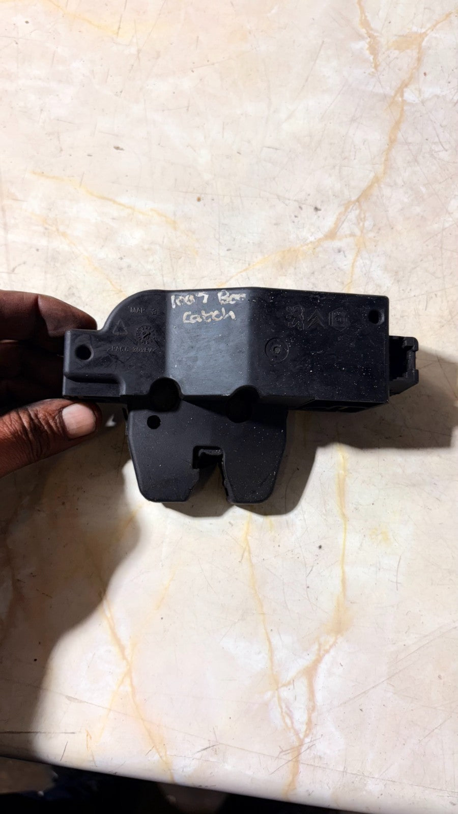 PEUGEOT 1007 BOOT TAILGATE LOCK CATCH 9657614780