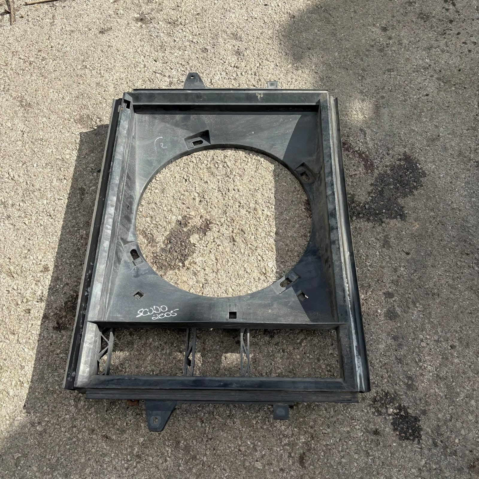 Citroen Dispatch Peugeot Expert Fiat Scudo 04-06 Radiator Fan Shroud 1496073080