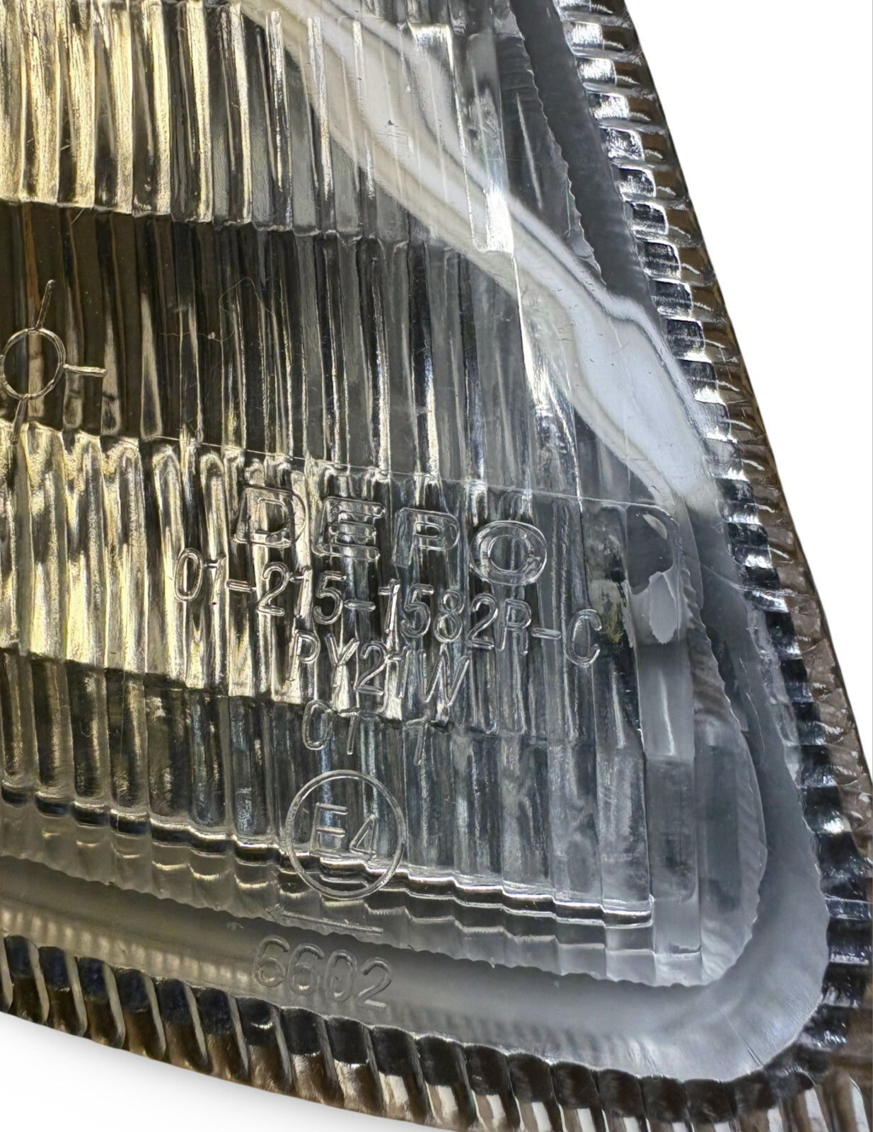 215-1582R-UE BLINKER BLINKLICHT BLINKLEUCHTE LORO FÜR NISSAN PRIMERA