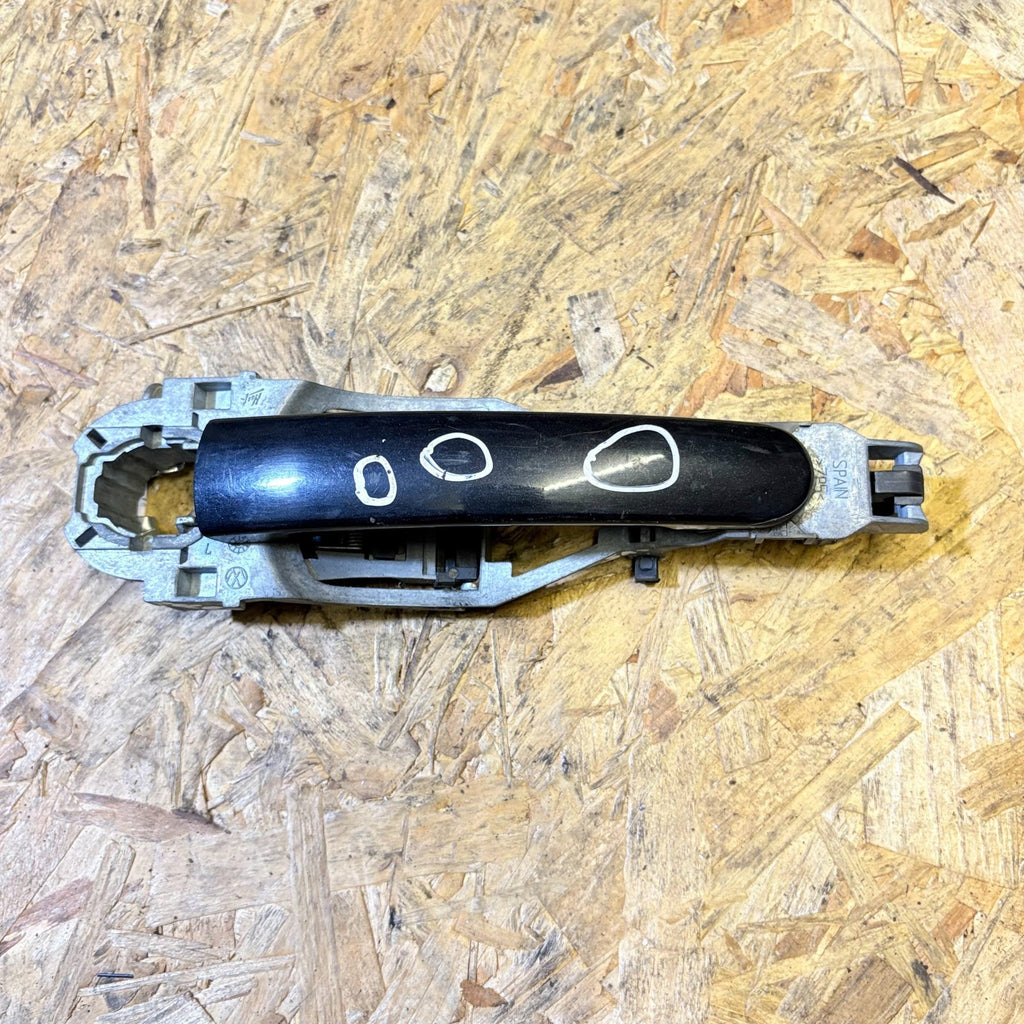 VOLKSWAGEN POLO 2012 EXTERIOR DOOR HANDLE FRONT RIGHT DRIVER SIDE