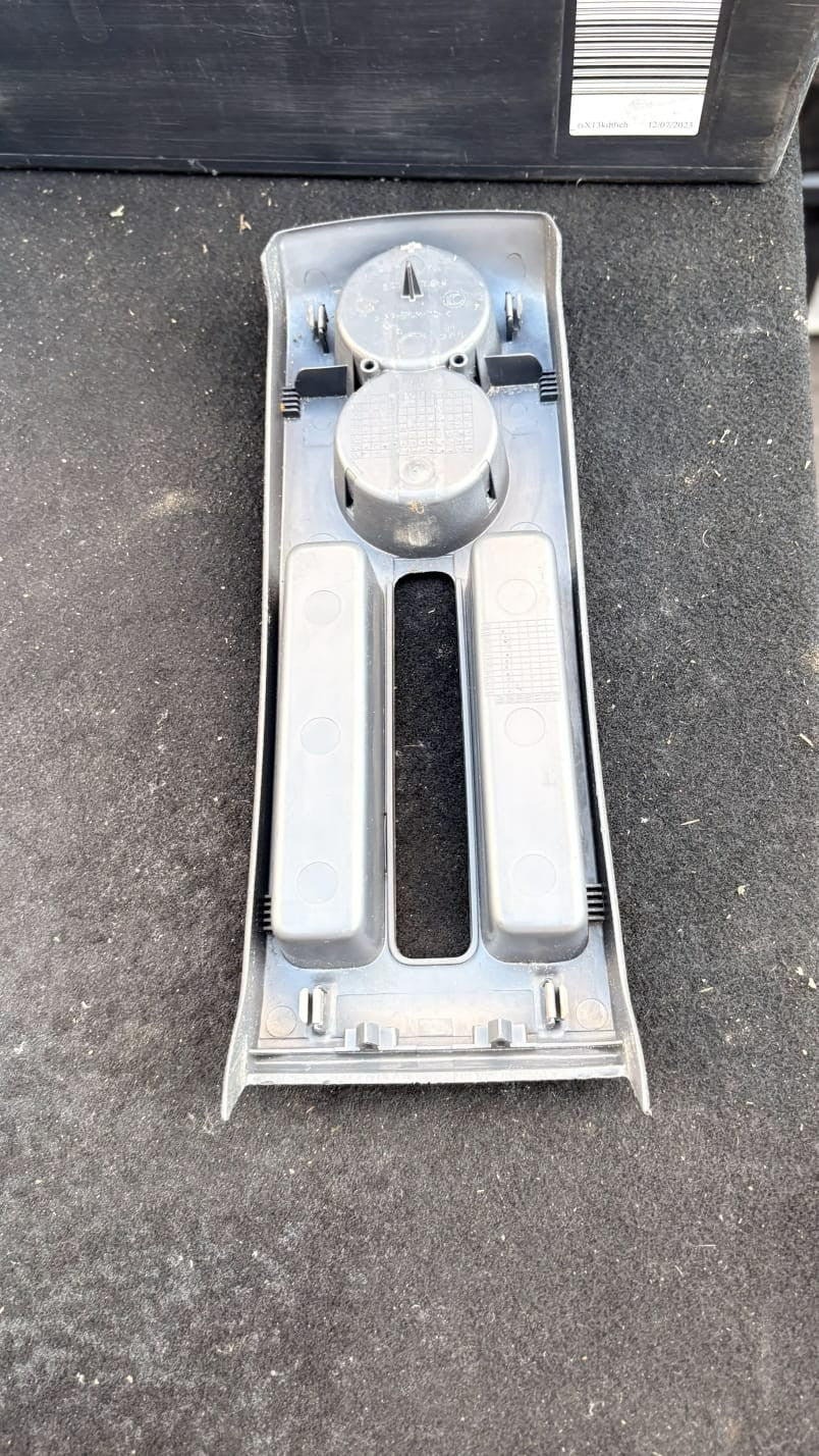 VW Polo Mk4 9N 9N3 Centre Console Rear Extension Cup Holder 6Q0863319H 03-09