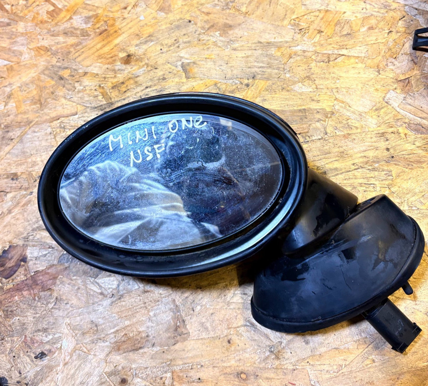 MINI ONE-LEFT PASSENGER'S NEARSIDE VIEW MIRROR