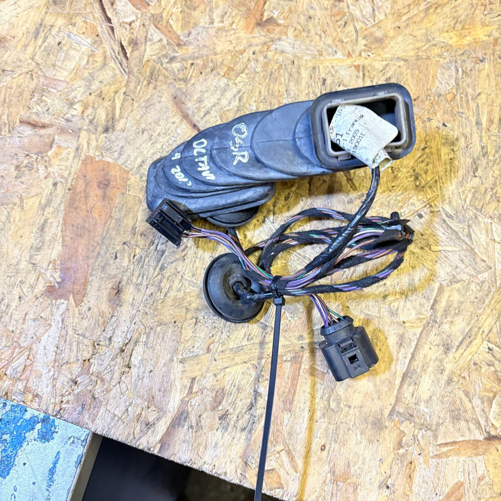 SKODA OCTAVIA REAR DRIVERS RIGHT SIDE DOOR WIRING LOOM HARNESS 2017