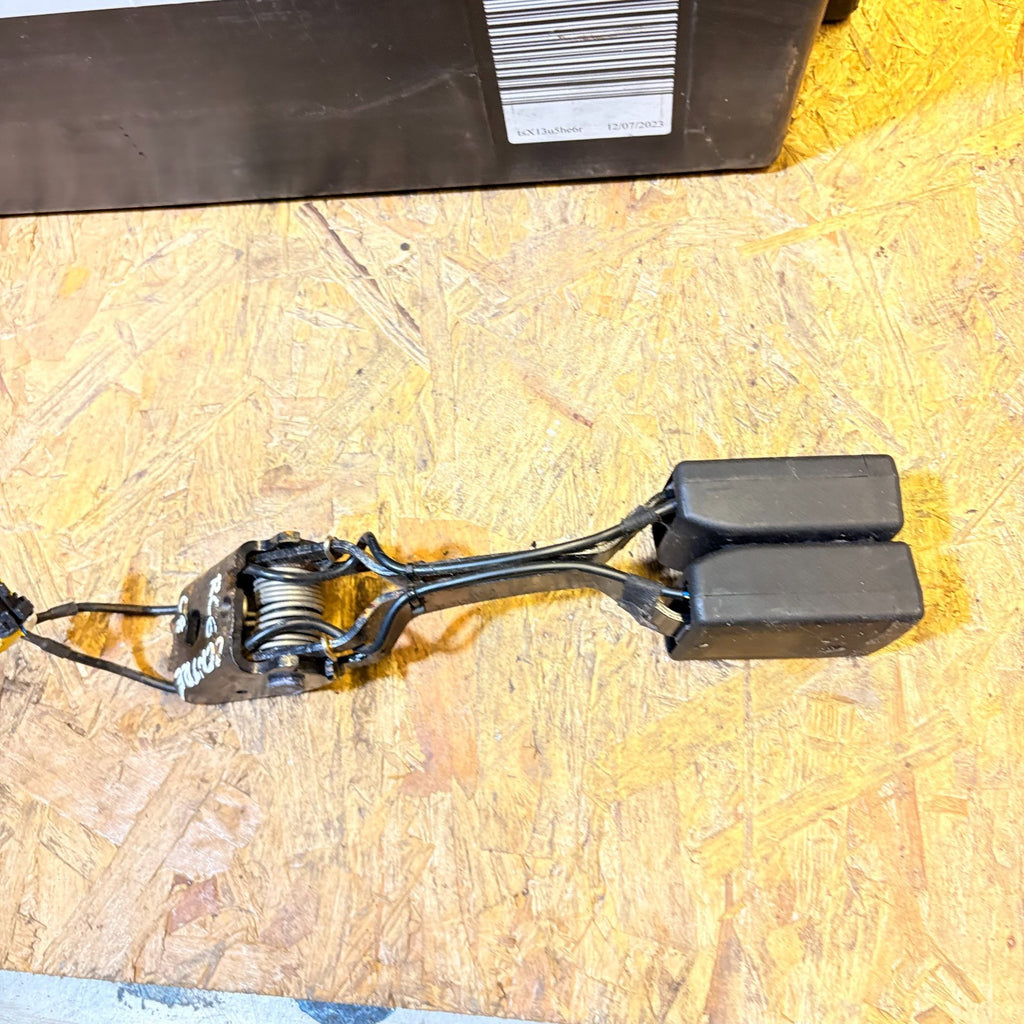 Citroen C6 2005-2012 Rear Centre/Middle Seat Belt Buckle 305540510A