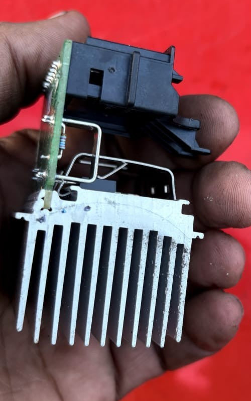 Renault Twingo 2007-2014 Mk2 Rear Heater Blower Motor Fan Resistor 9216335 Valeo