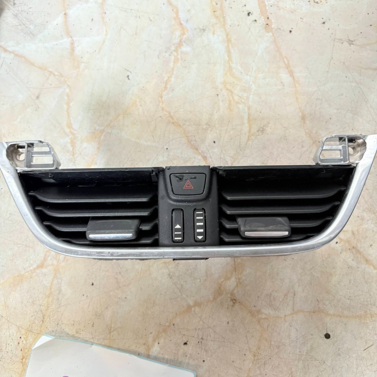 Ford Fiesta Mk8 Front Dashboard Centre Air Vent H1BB19K617ADW 2018 19 20 21 22