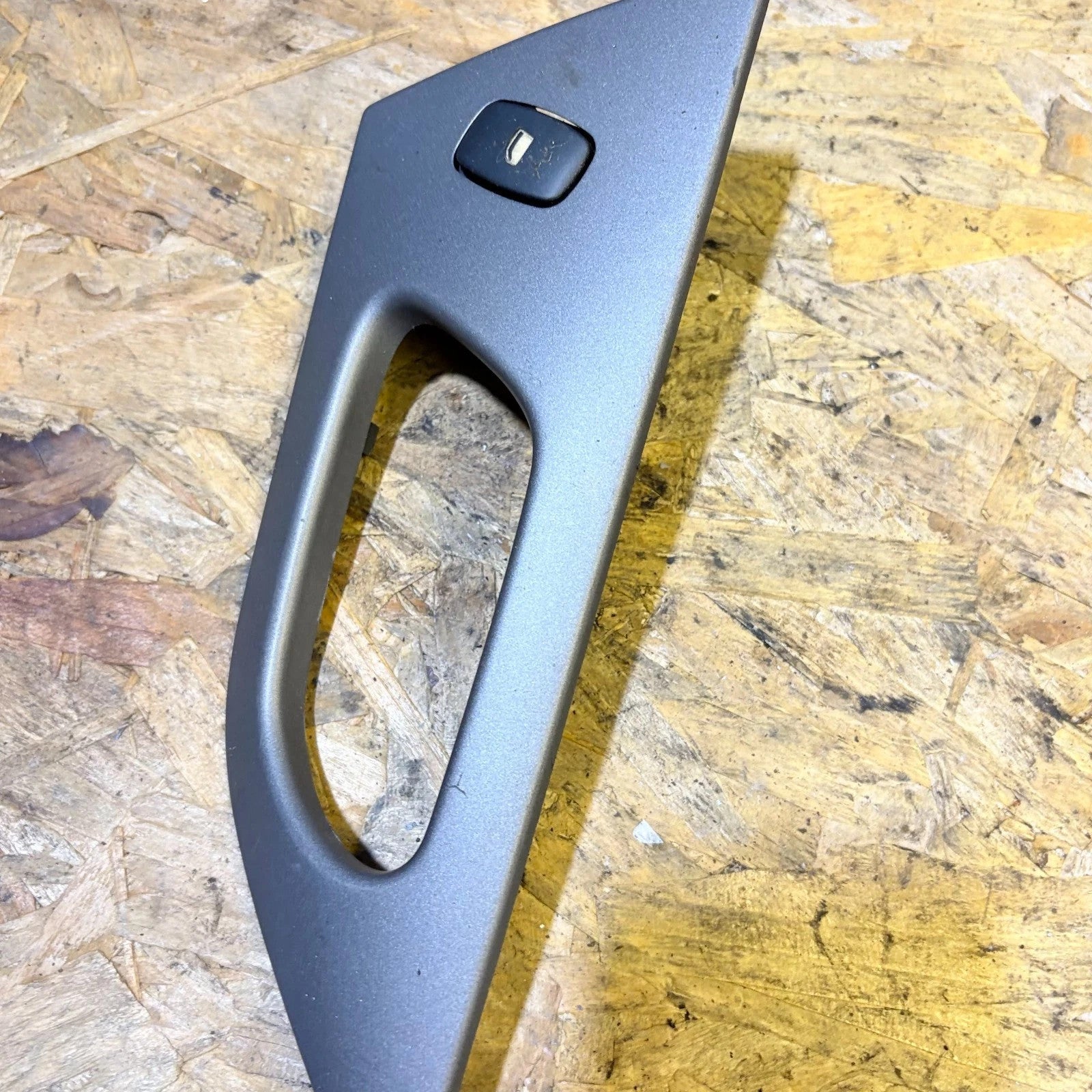 Peugeot 407 Rear Left Nearside Electric Window Switch Door Handle Trim 964692997
