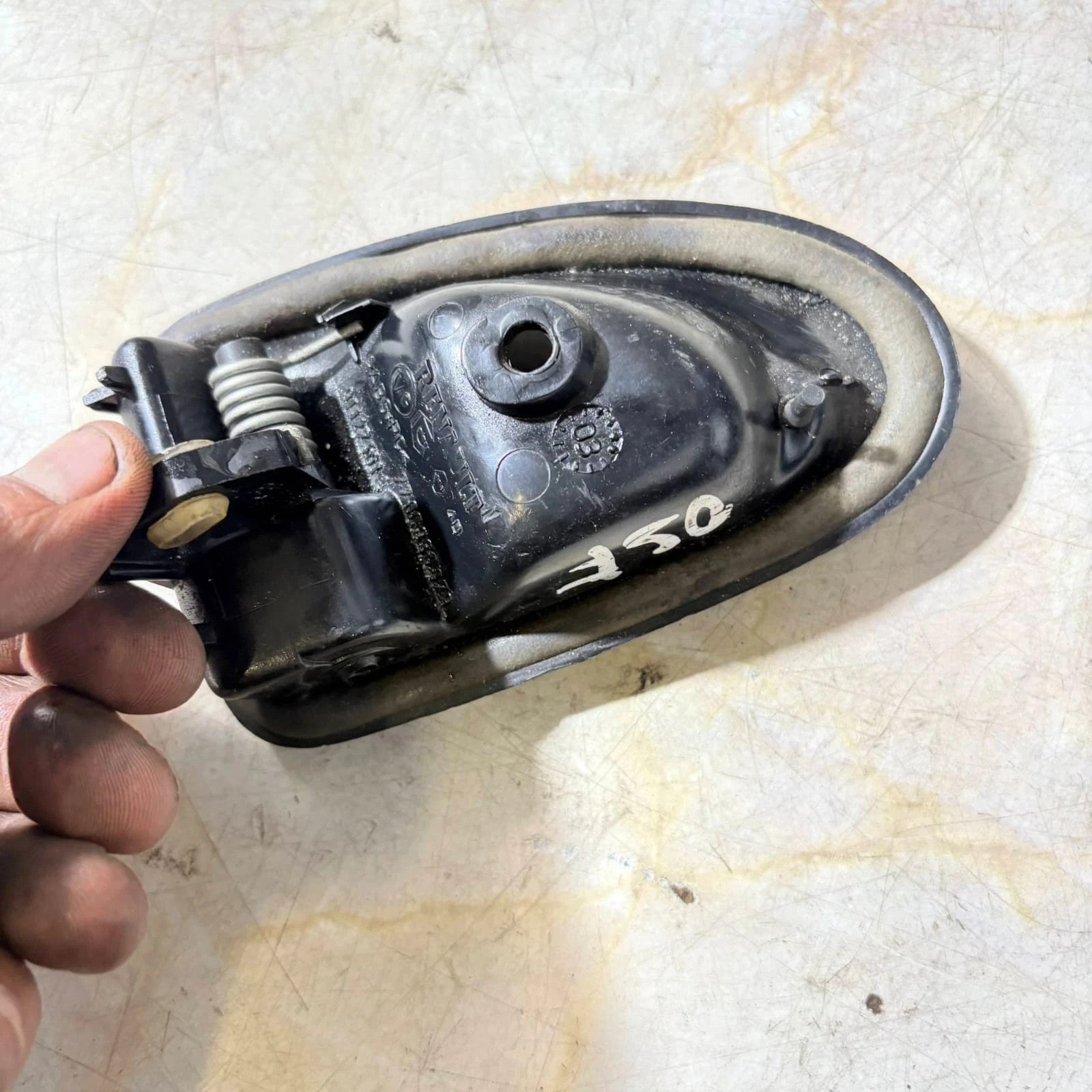 REANULT MASTER INNER DOOR HANDLE O/S DRIVERS Front 7700830079 / 91127101