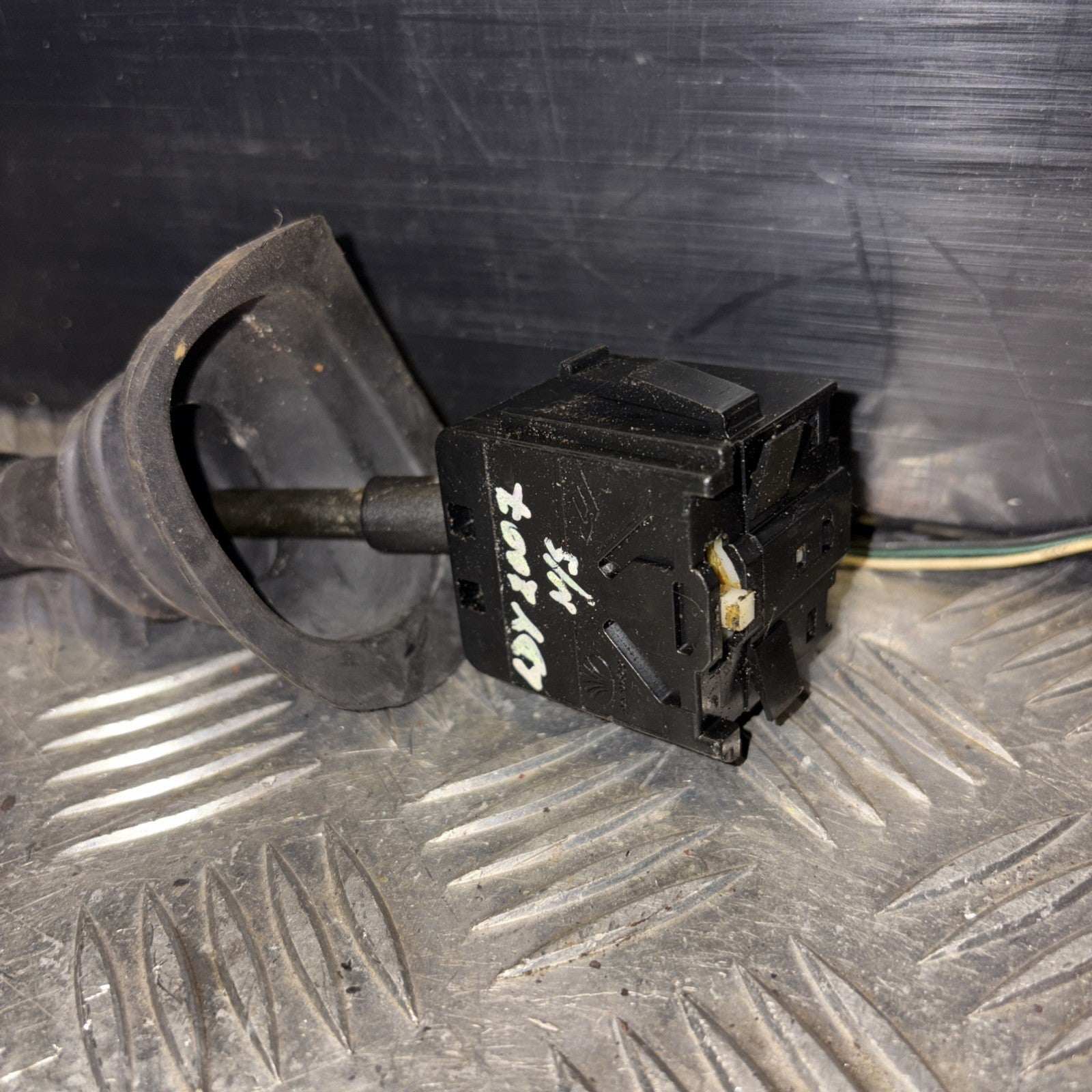 Daewoo Tacuma Rezzo U100 Indicator Stalk Turn Signal Light Switch 2000-2005