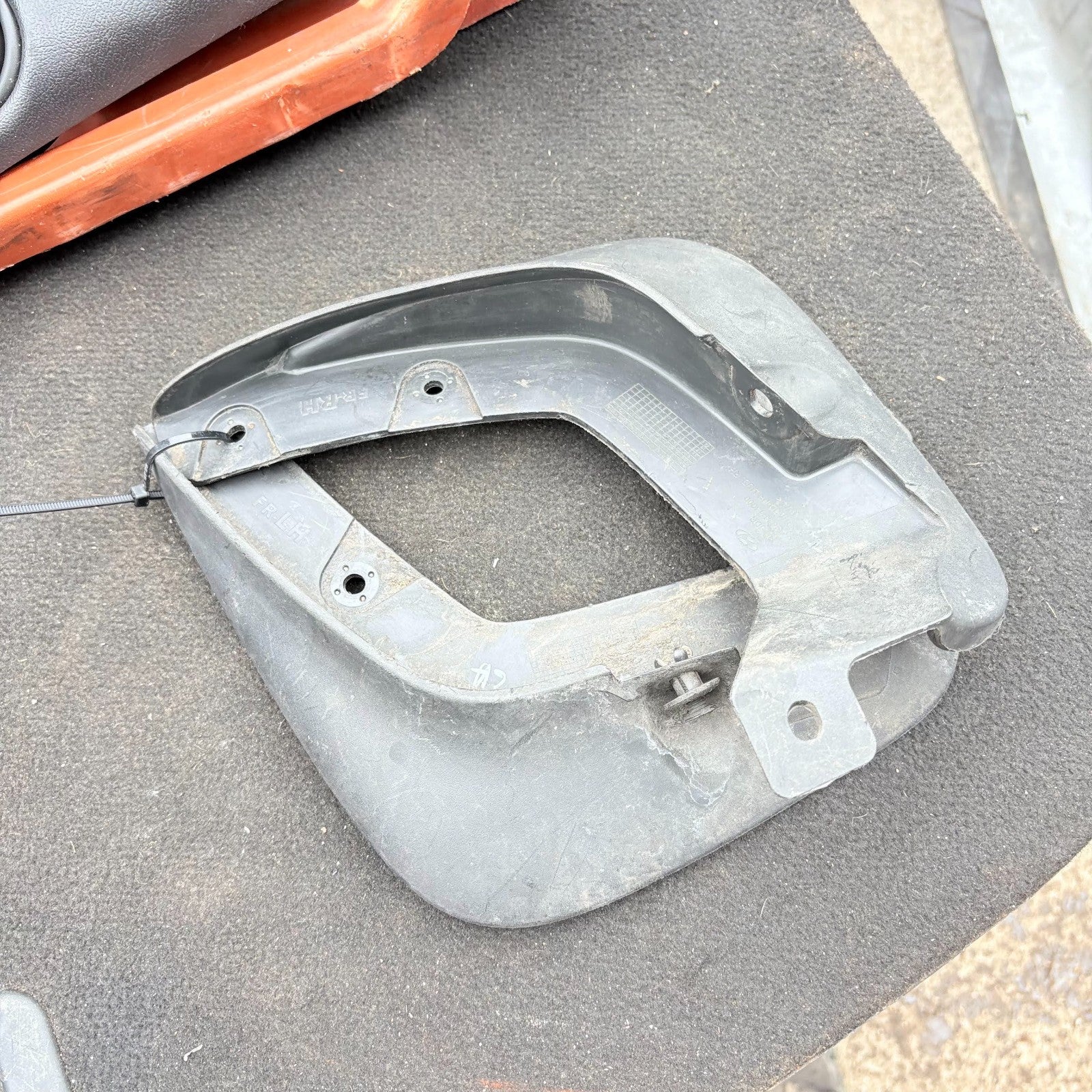 Hyundai i20 2009-2012 Front Mudflap Mudguard Set Left Right