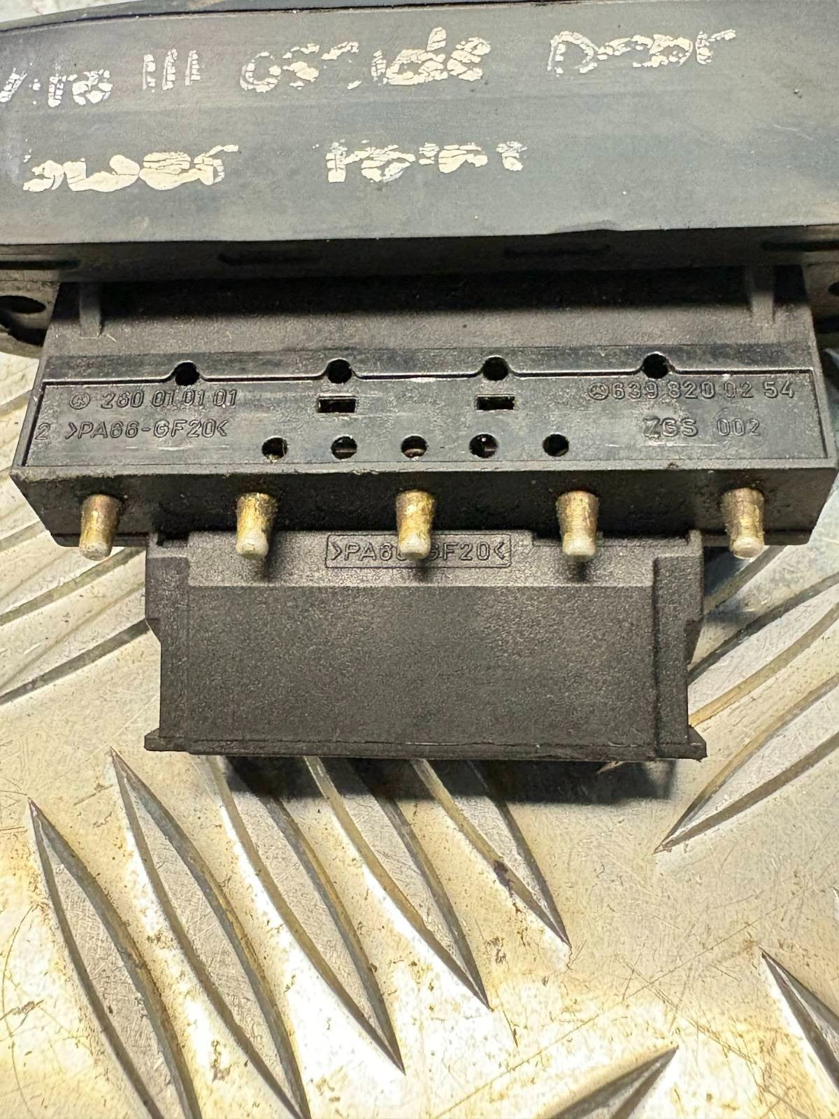 Mercedes-Benz Vito Viano W639 Door Switch Contact Plate A6398200254