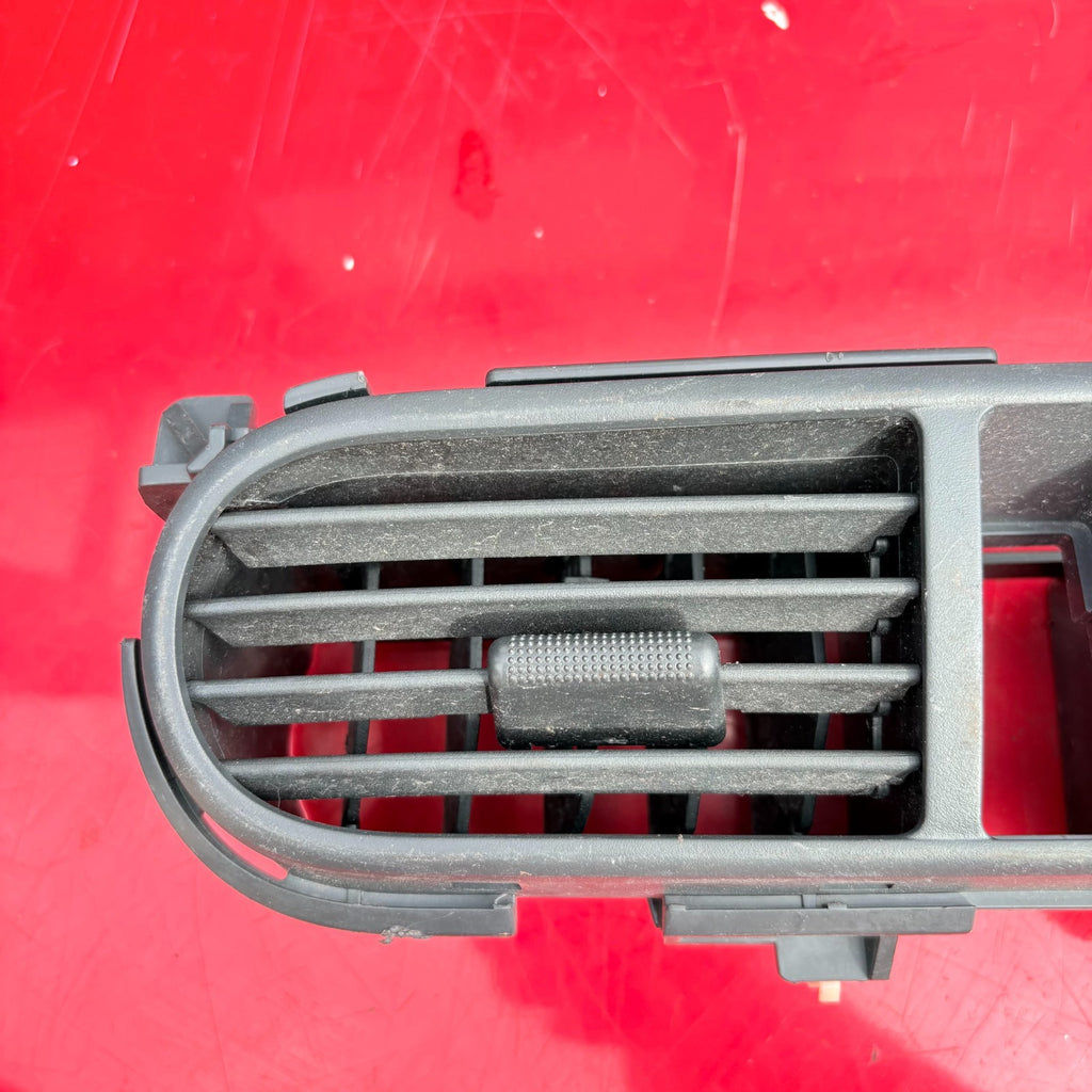 Suzuki Splash 2009 Centre Dashboard Air Vent