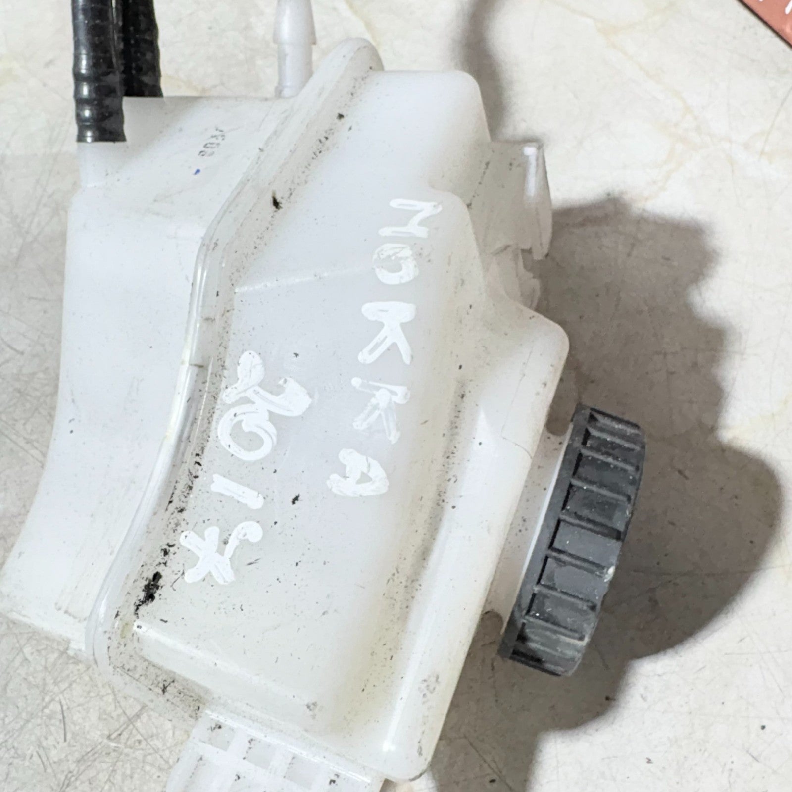 VAUXHALL MOKKA X BRAKE EXPANSION BOTTLE 2017