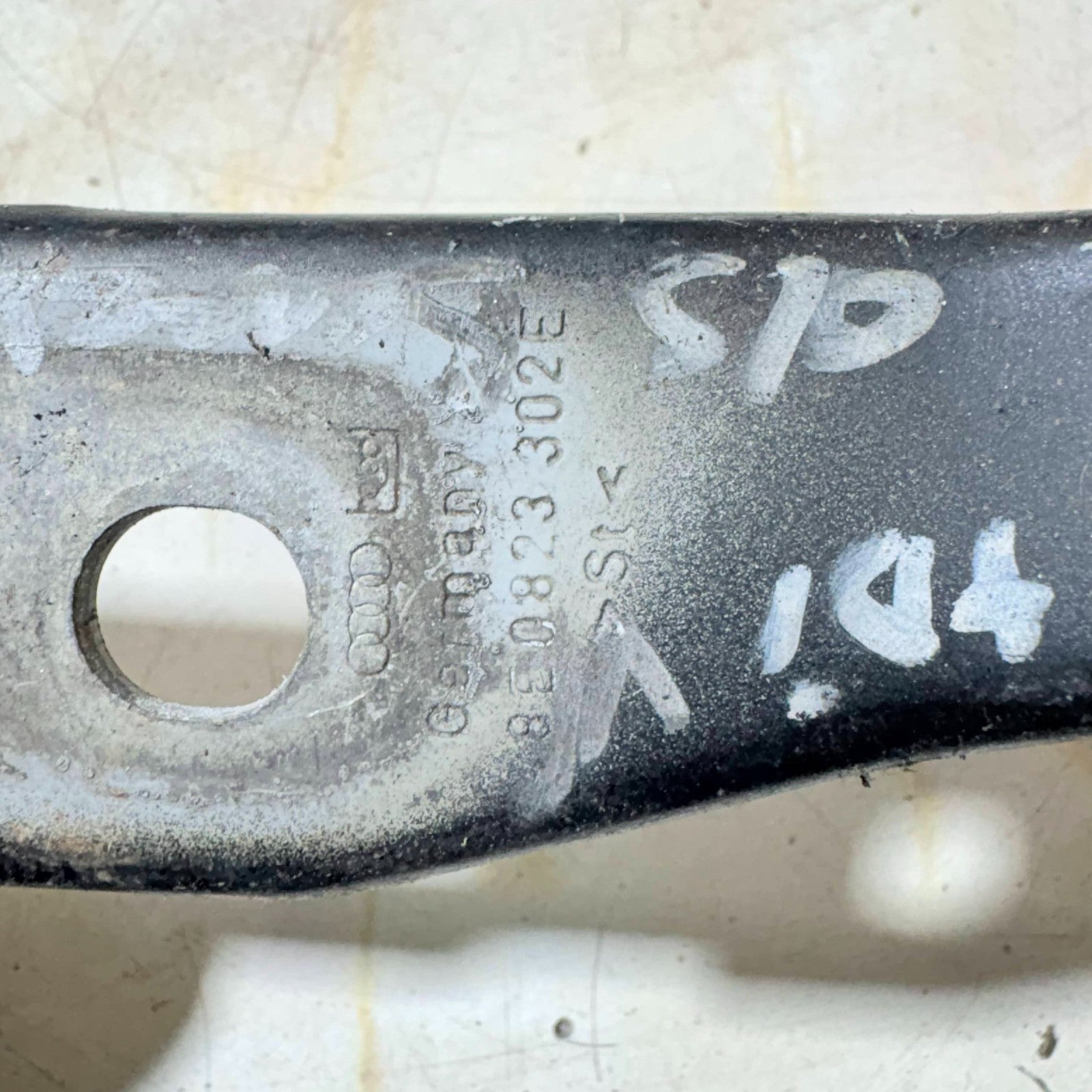 Audi A4 Pair Left Passenger Side Bonnet Hinges 8E08233025E