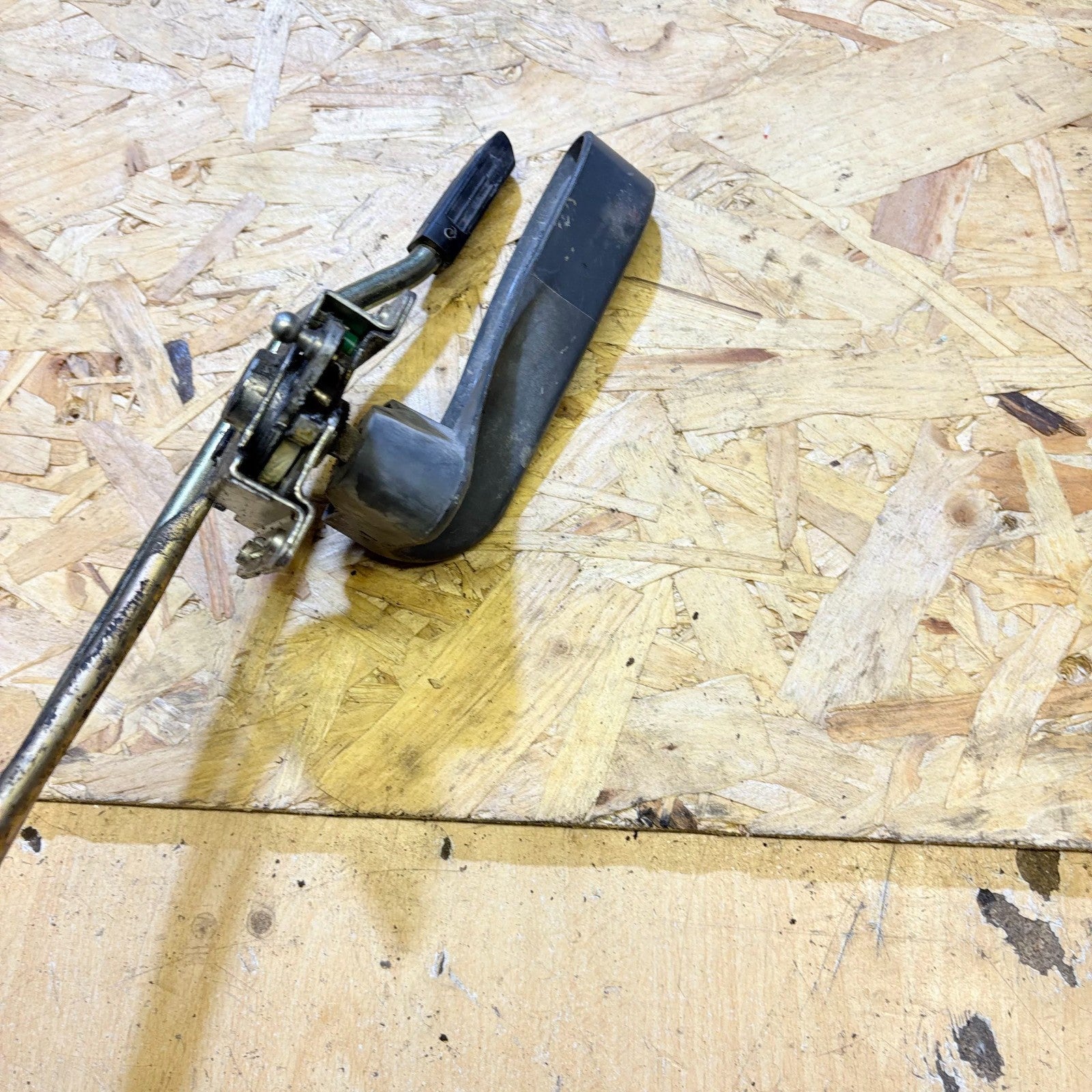 Peugeot BOXER N/S FRONT DOOR LOCK MECHANISM
