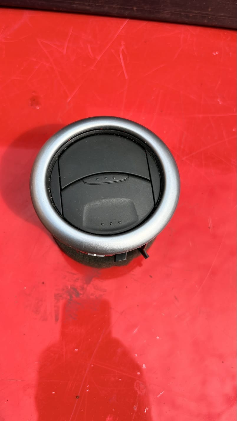 Ford Ka Mk2 2009-2016 NSF Passenger Side Dashboard Air Vent