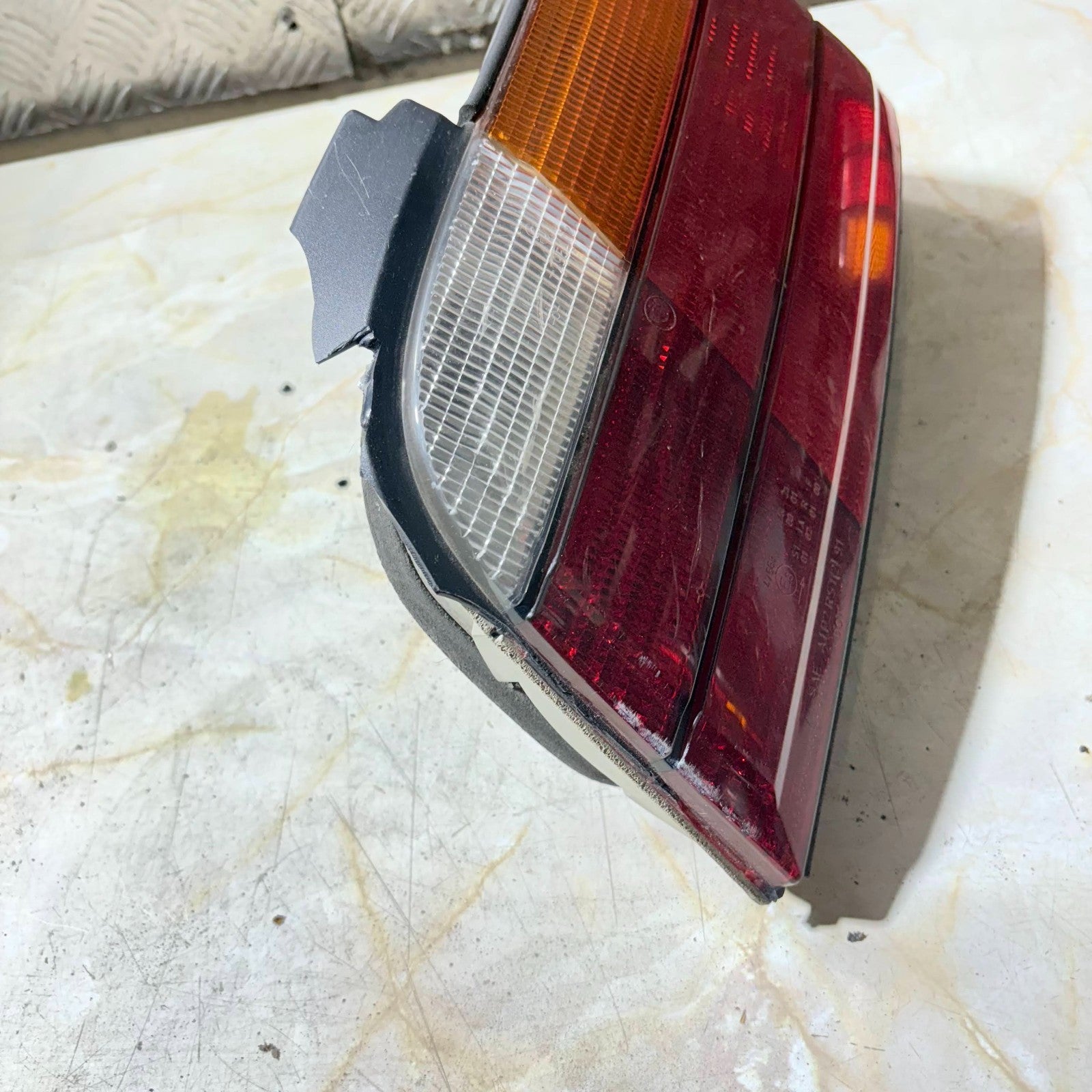 BMW E36 3 Series 320 Rear Right Tail Light Lamp 29548012