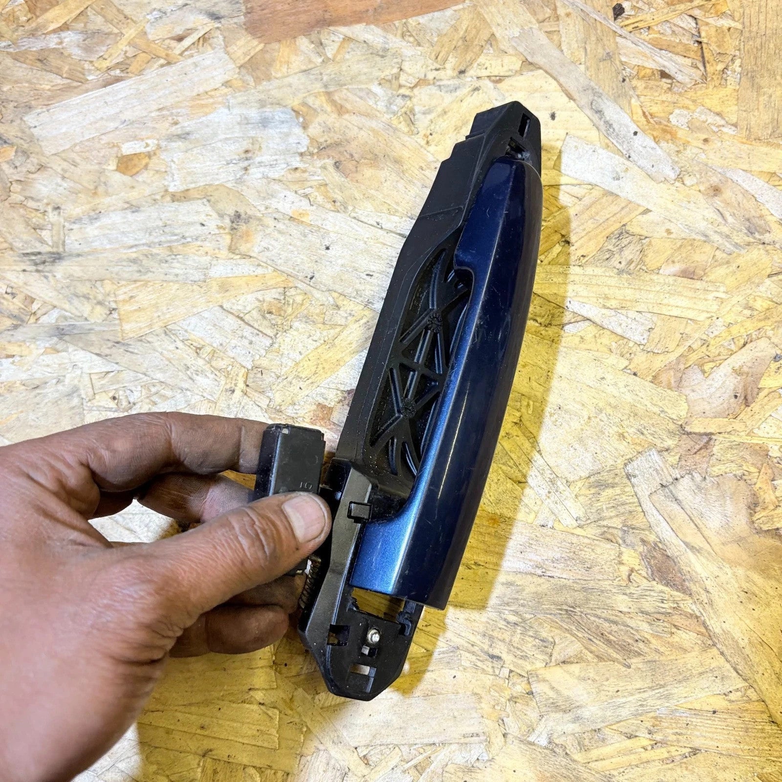 Toyota Avensis 2004-08 Offside Front OSR Right RH Exterior Door Handle Blue