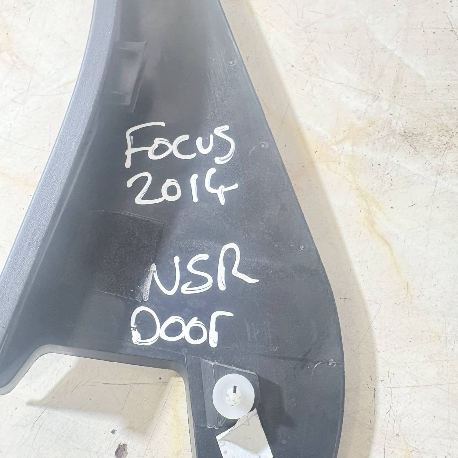FORD FOCUS 2014 REAR DOOR SILL SCUFF UPPER MOULDING TRIM STRIP BM51-A254K07-ACW