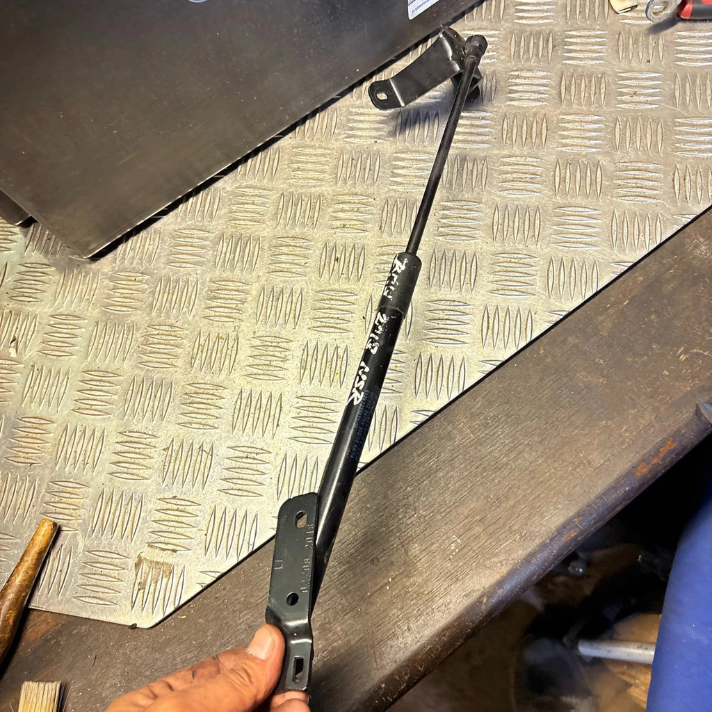 BMW 1 Series F20 F21 Tailgate Boot Gas Strut Left Rear 51247239871 2011-2019