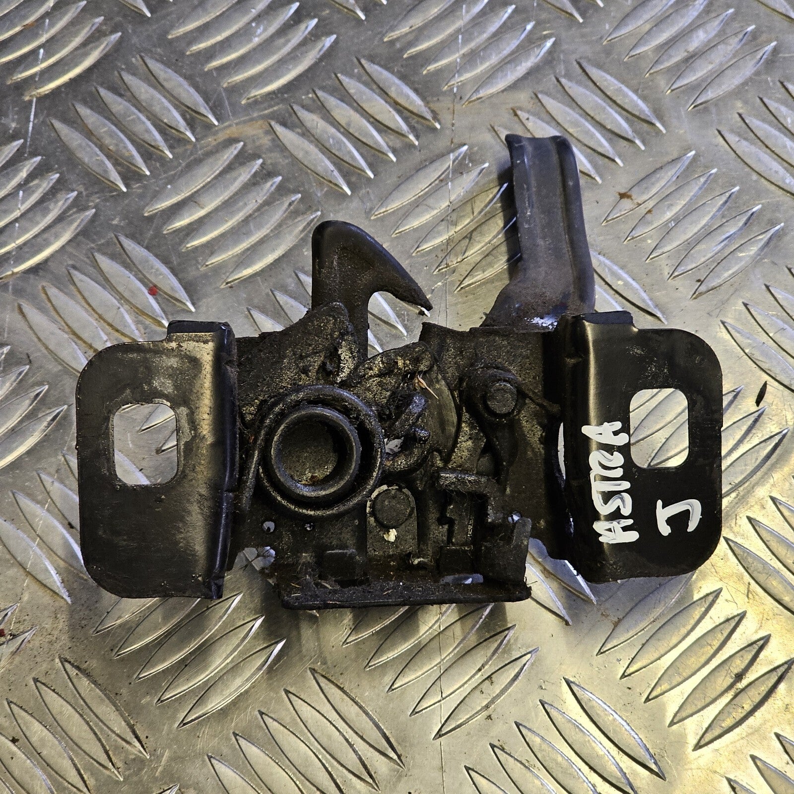 Vauxhall Astra J 2010 2011 2012 2013 2014 Bonnet Latch/Catch Mk6