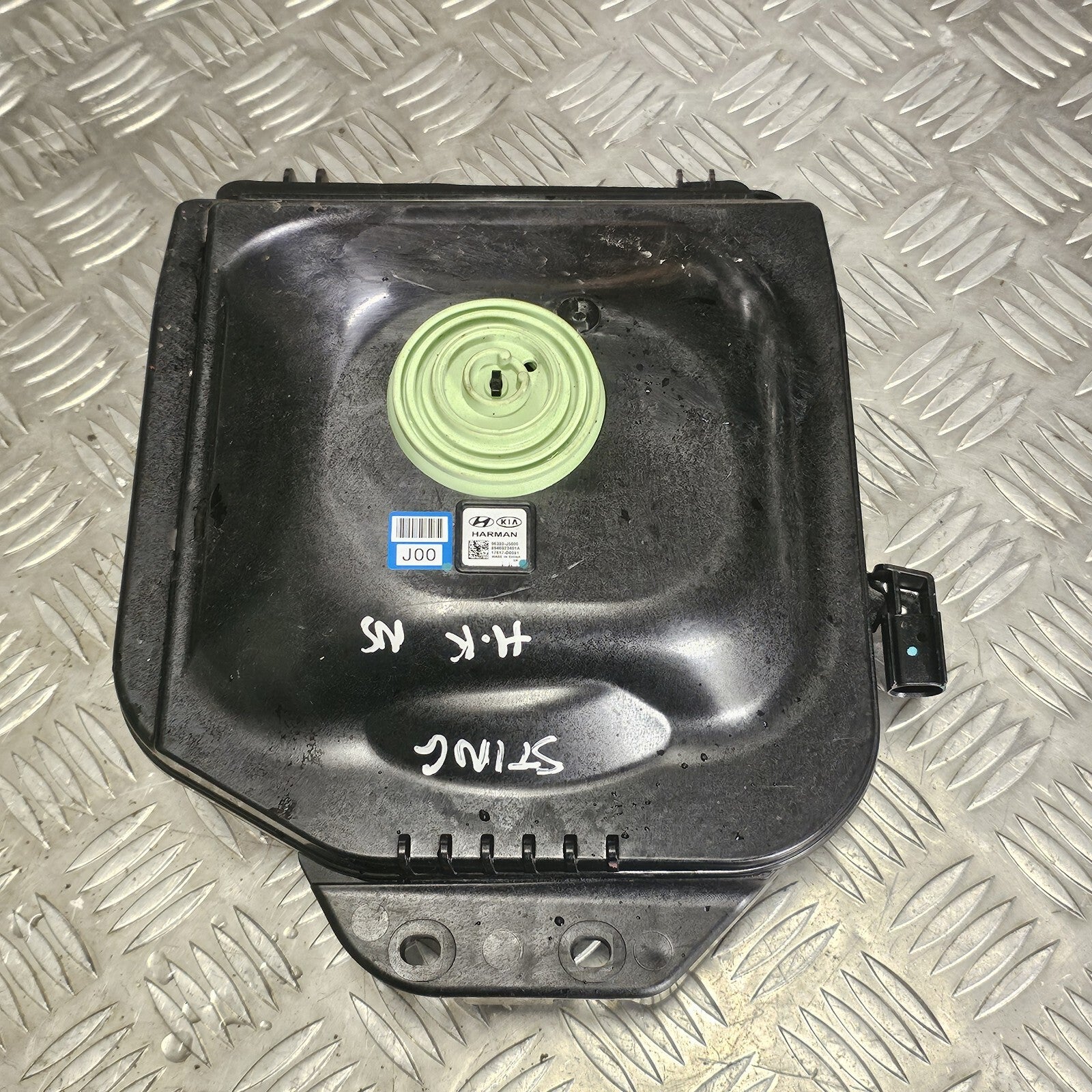KIA STINGER 2017-2023 REAR SHELF SUBWOOFER AUDIO SPEAKER 96380J5000