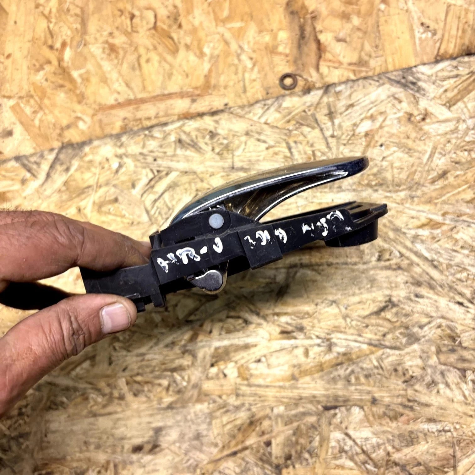 HONDA HR-V II MK2 FL PASSENGER REAR INTERIOR DOOR HANDLE